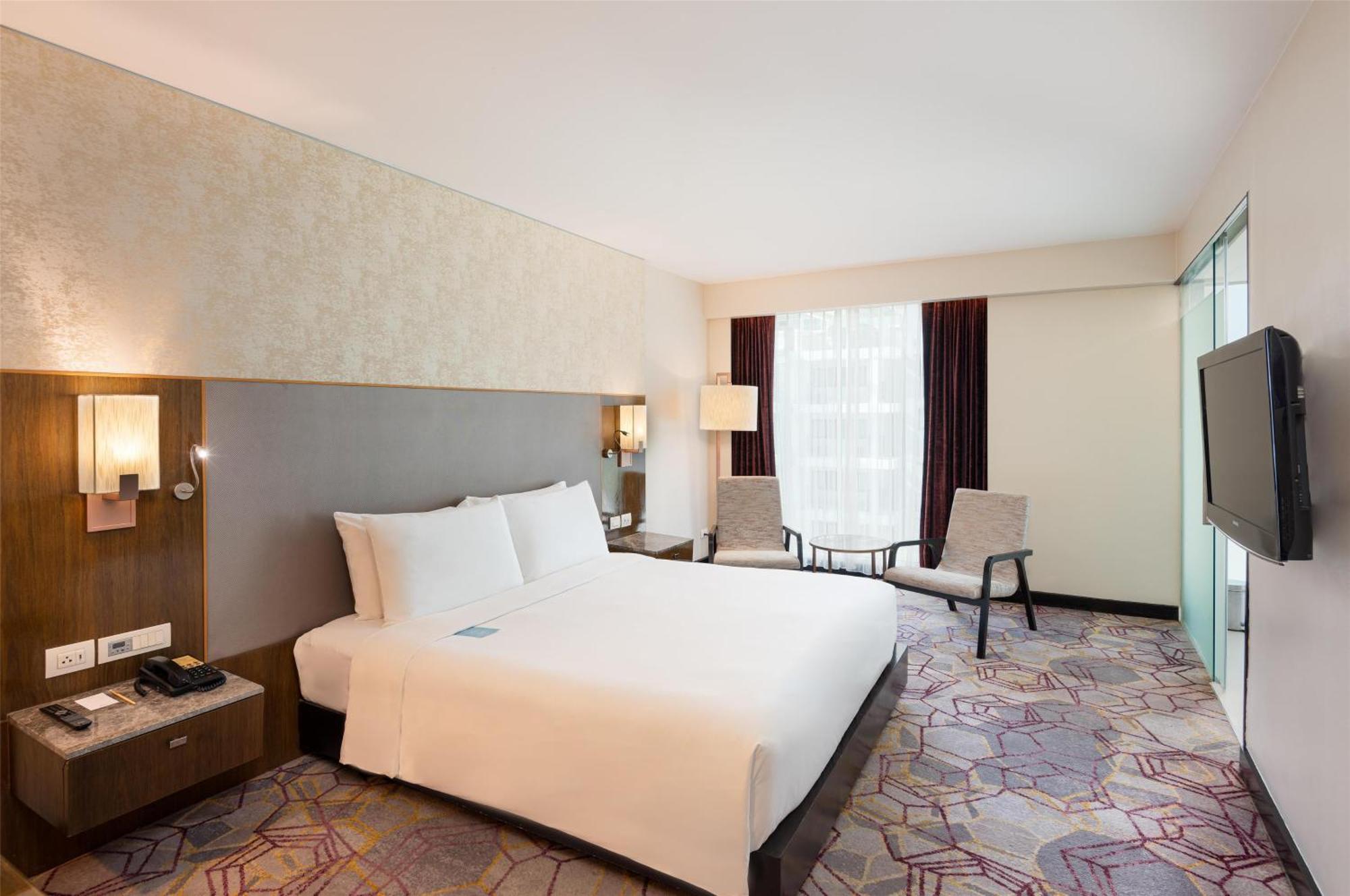Radisson Sukhumvit 4*