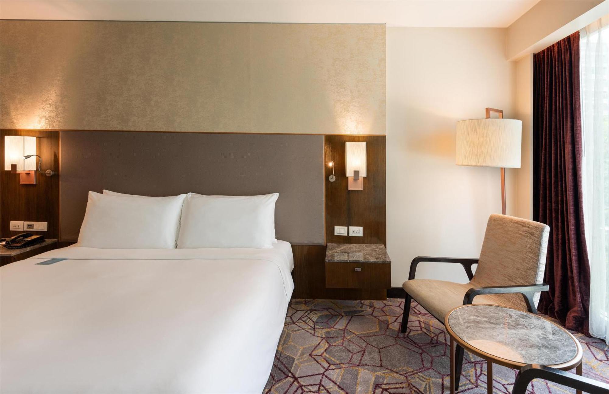 Radisson Sukhumvit 4* Бангкок