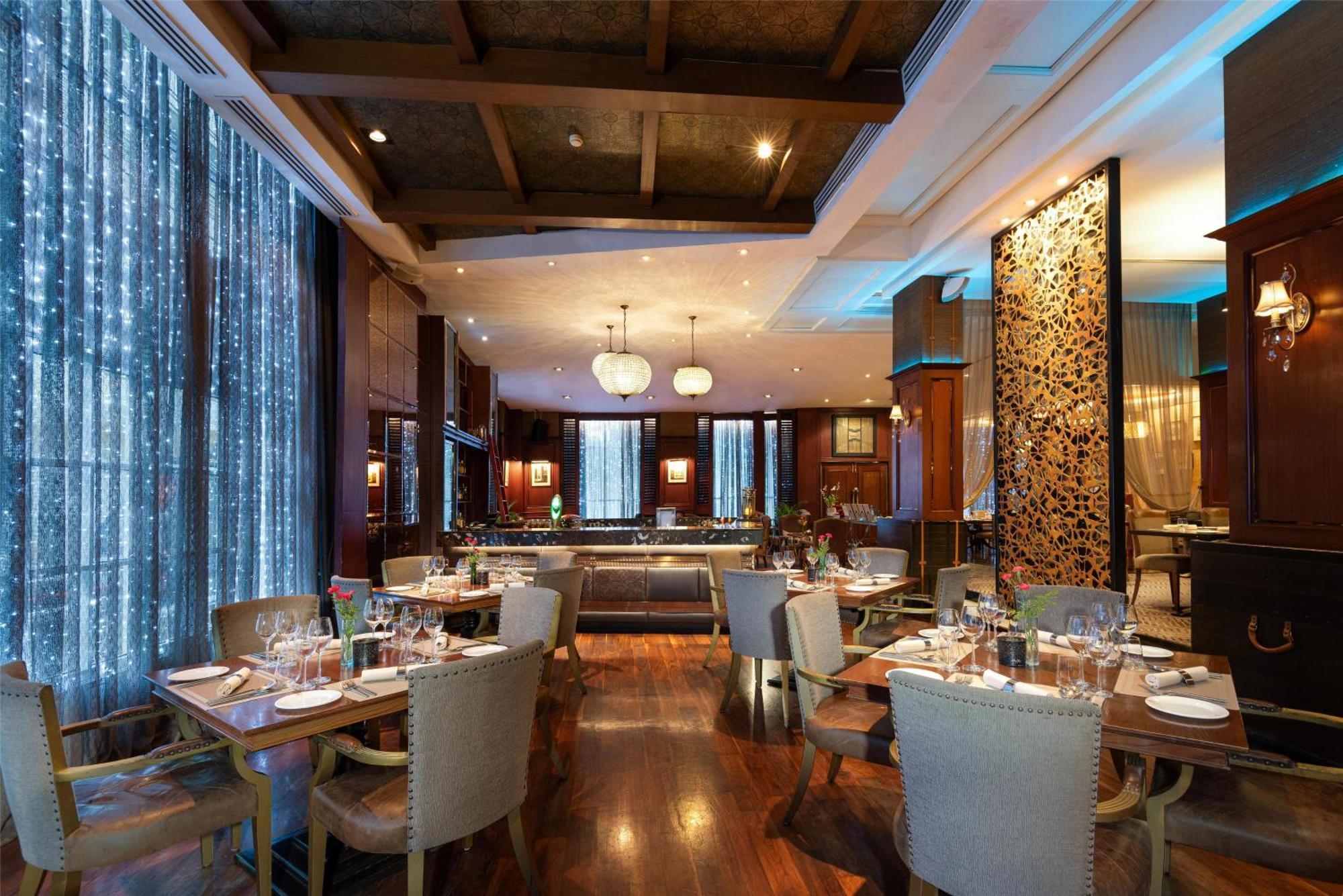 Отель Radisson Sukhumvit 4*