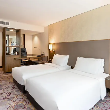 Radisson Suites Bangkok Sukhumvit Exterior photo