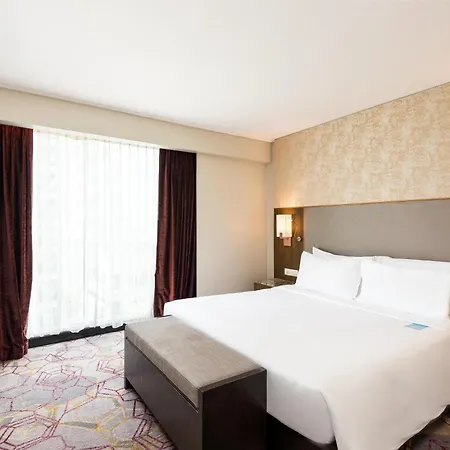 Radisson Suites Bangkok Sukhumvit Exterior photo