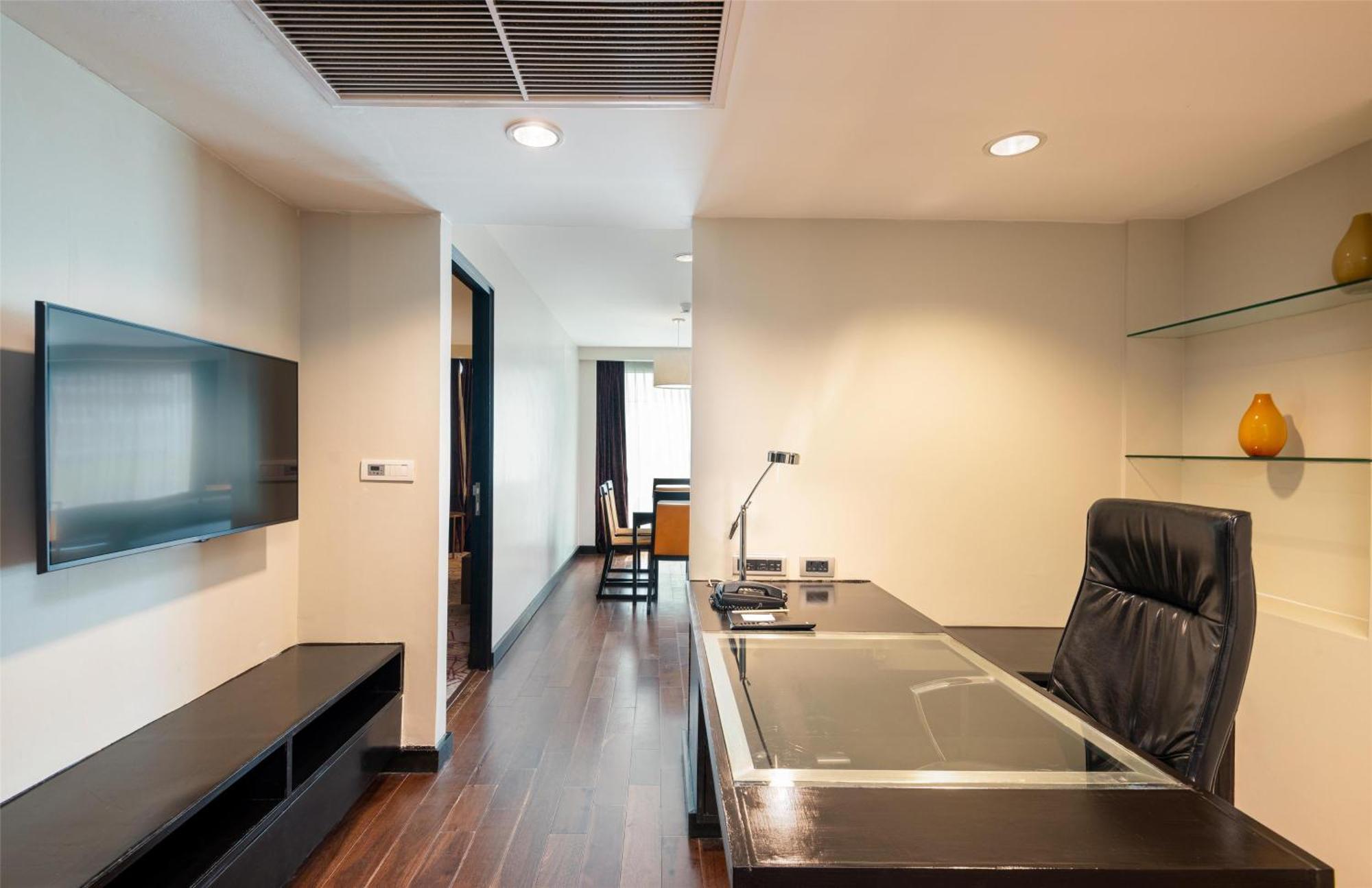 Radisson Sukhumvit 4*
